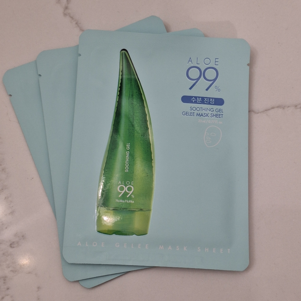 Holika Holika Aloe 99% Soothing Gel Masks